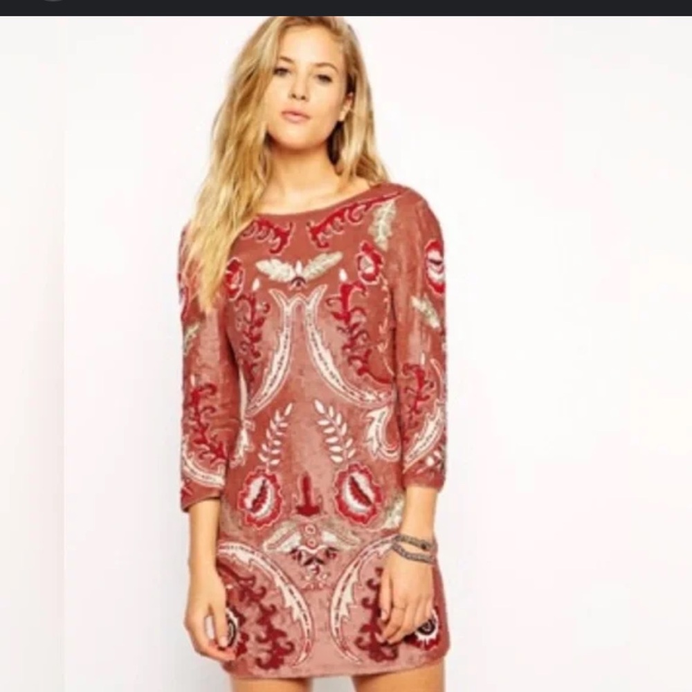 Rose Gold Needle & Thread cocktail sequin dress 👗 with show off back